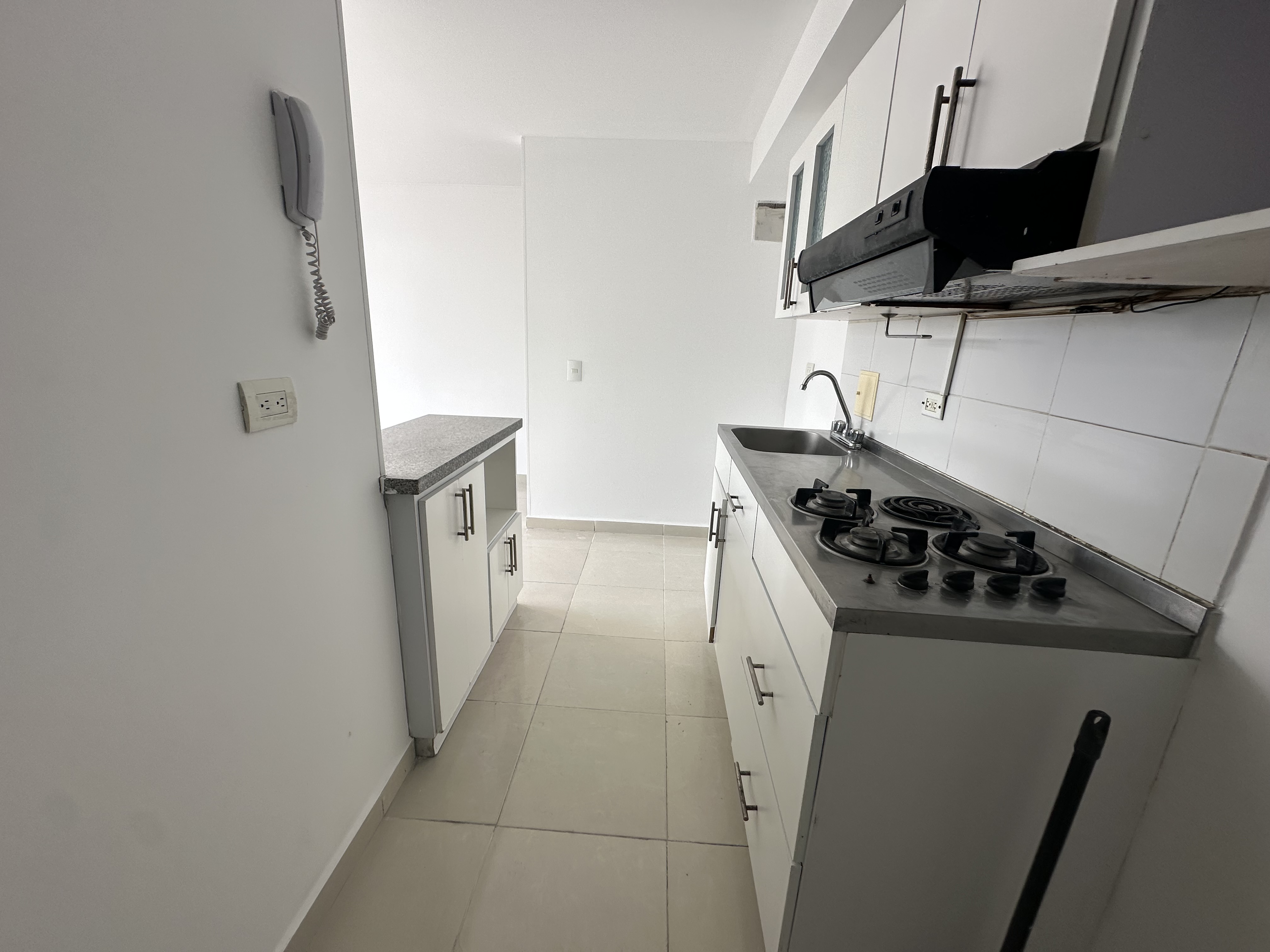 Apartamento en venta en Co. Badajoz, Armenia · foto 4 de 20