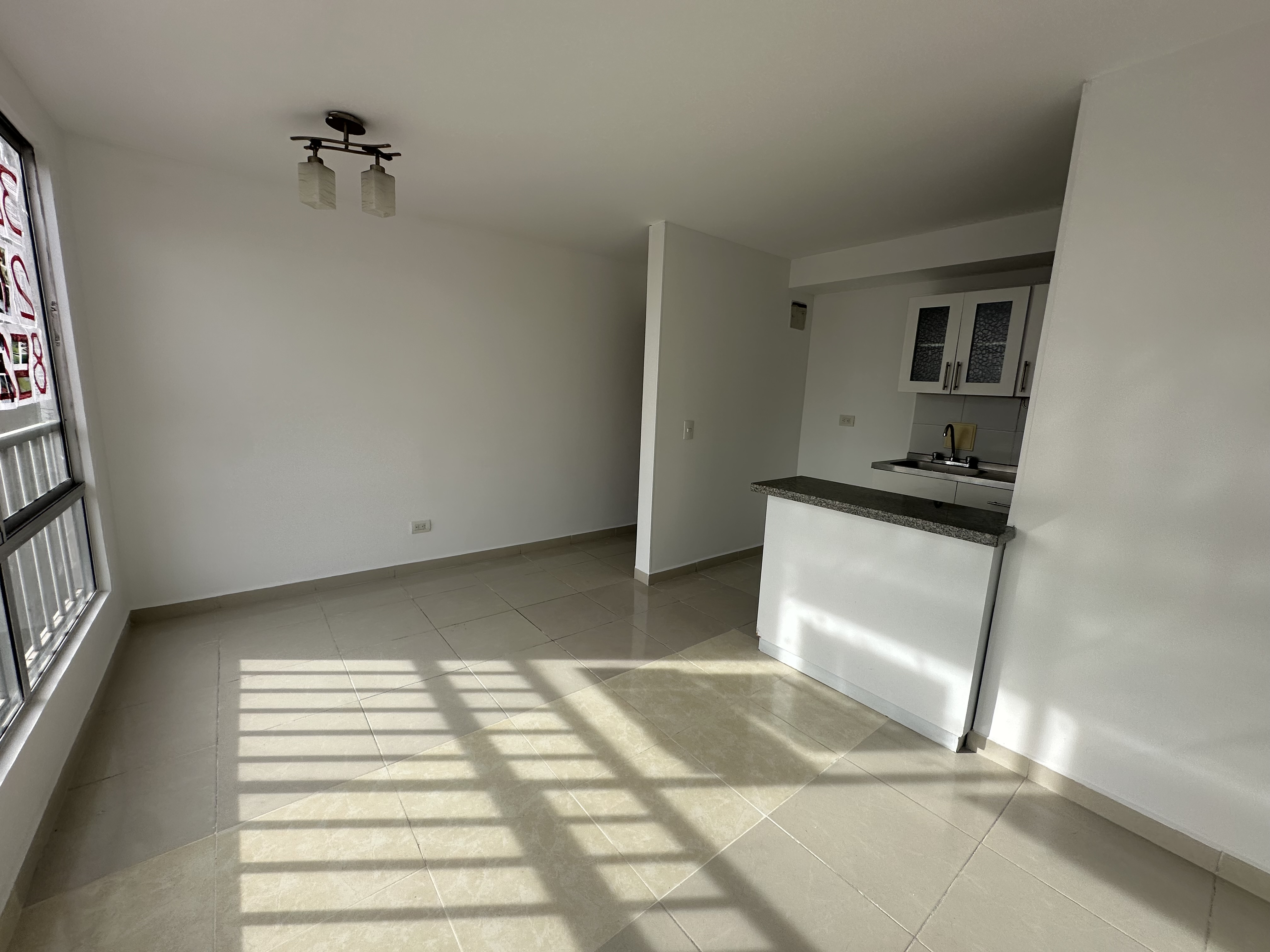Apartamento en venta en Co. Badajoz, Armenia · foto 5 de 20
