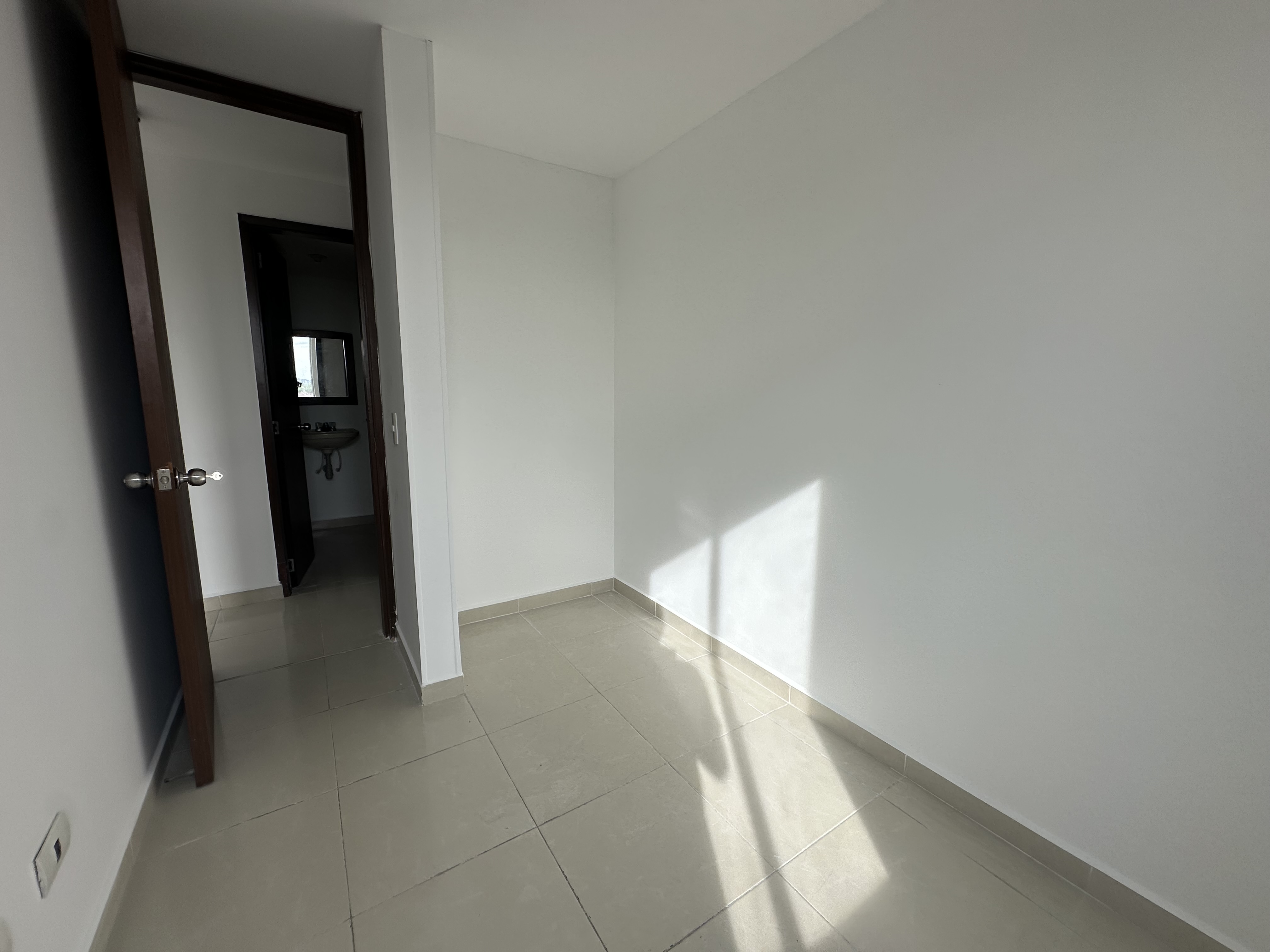 Apartamento en venta en Co. Badajoz, Armenia · foto 13 de 20