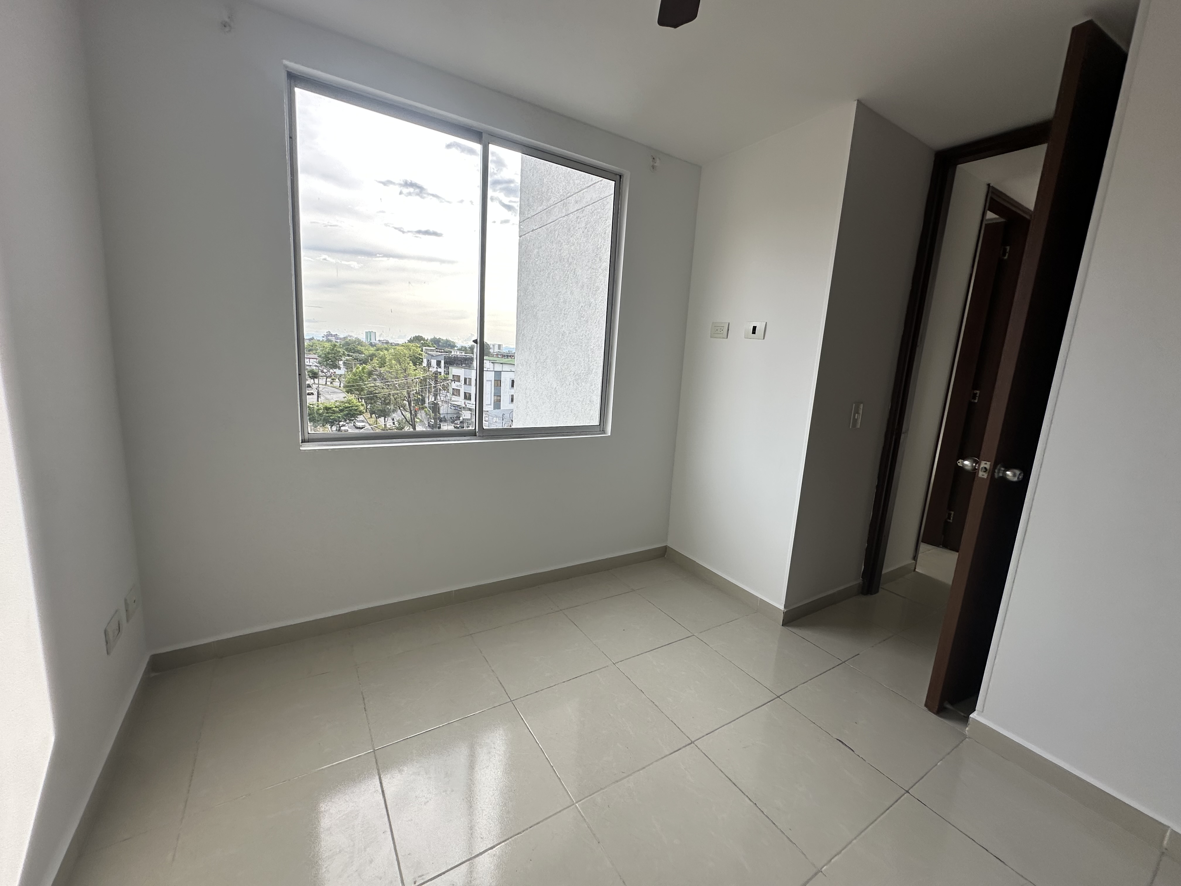 Apartamento en venta en Co. Badajoz, Armenia · foto 15 de 20
