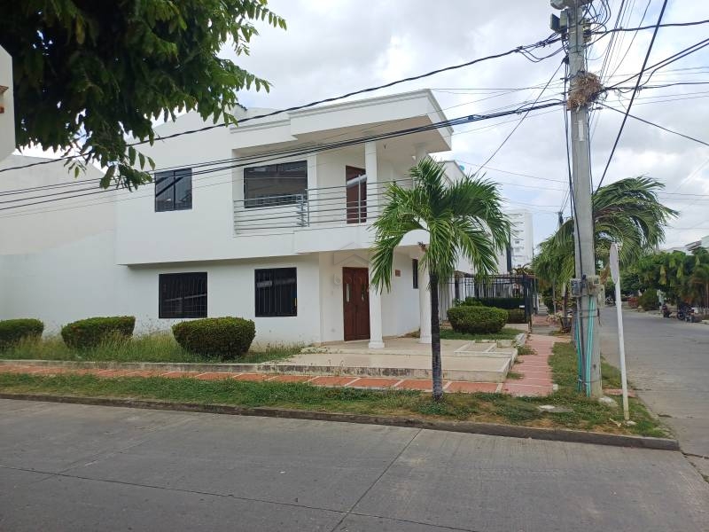Casa en venta en La Castellana, Montería · foto 2 de 24