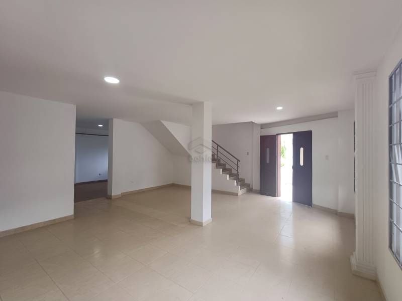 Casa en venta en La Castellana, Montería · foto 3 de 24