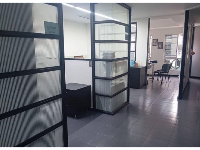 Bodega en venta en Cristo Rey, Medellín, 387 m² · foto 5 de 6