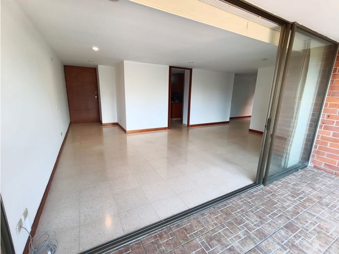Apartamento de 3 alcobas en arriendo en Los Parra, Medellín, 126 m² · foto 2 de 24