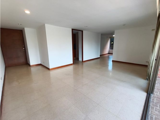 Apartamento de 3 alcobas en arriendo en Los Parra, Medellín, 126 m² · foto 4 de 24