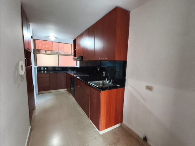 Apartamento de 3 alcobas en arriendo en Los Parra, Medellín, 126 m² · foto 10 de 24
