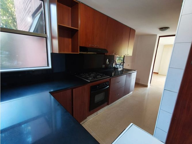 Apartamento de 3 alcobas en arriendo en Los Parra, Medellín, 126 m² · foto 13 de 24