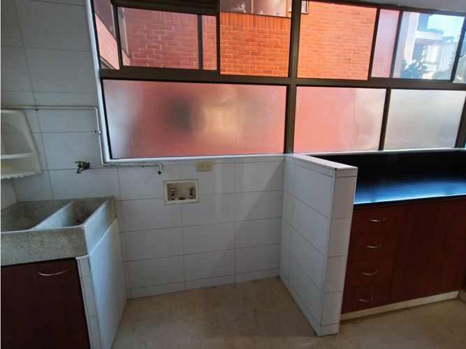 Apartamento de 3 alcobas en arriendo en Los Parra, Medellín, 126 m² · foto 15 de 24