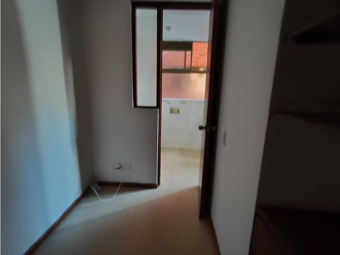 Apartamento de 3 alcobas en arriendo en Los Parra, Medellín, 126 m² · foto 16 de 24