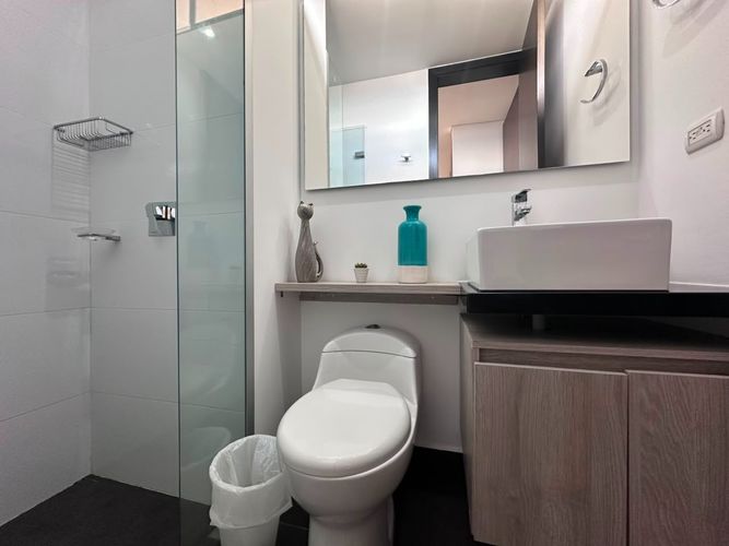 Apartamento de 3 alcobas en arriendo en El Poblado, Medellín, 180 m² · foto 16 de 19