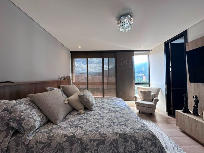 Apartamento de 3 alcobas en arriendo en El Poblado, Medellín, 180 m² · foto 13 de 19
