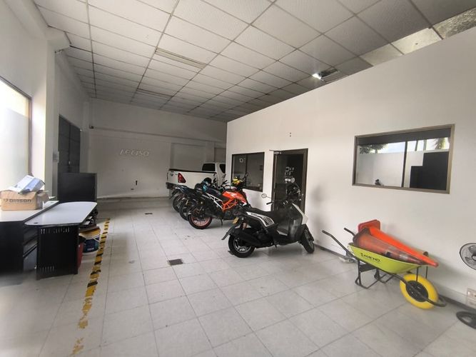 Local en venta en Avenida 30 De Agosto, Pereira, 650 m² · foto 7 de 10