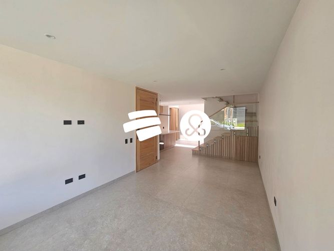 Casa de 3 alcobas en venta en Lomitas, La Ceja, 135 m² · foto 2 de 15
