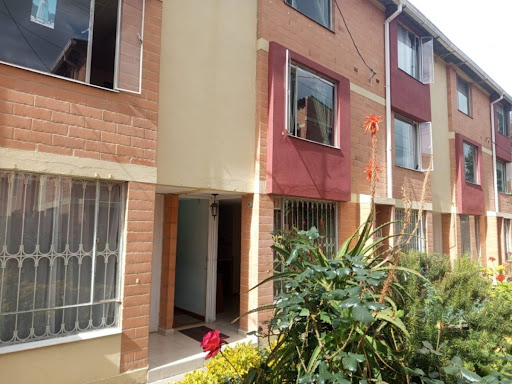 Casa en venta en Tibabuyes, Bogotá · foto 2 de 24