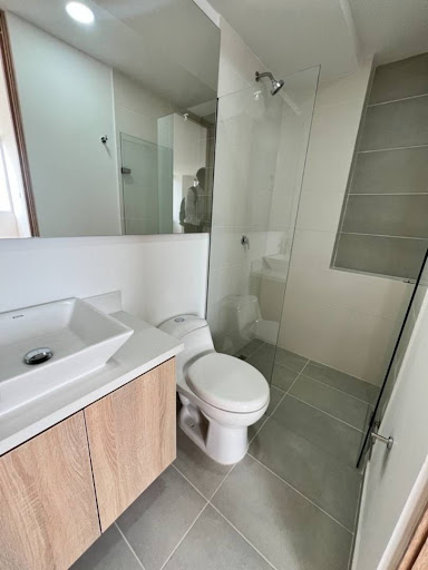 Apartamento en arriendo en Loma De San Jose, Sabaneta · foto 8 de 12