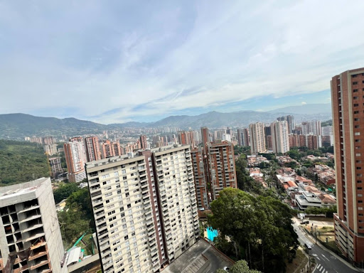 Apartamento en arriendo en Loma De San Jose, Sabaneta · foto 12 de 12