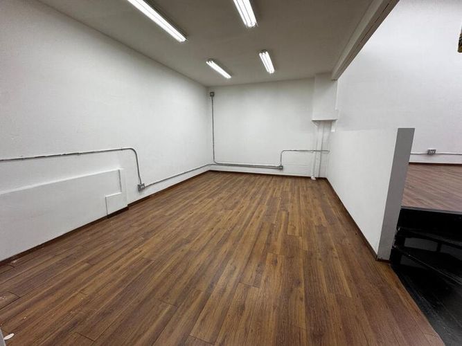 Local en arriendo en La Esmeralda, Itagüí, 238 m² · foto 5 de 12