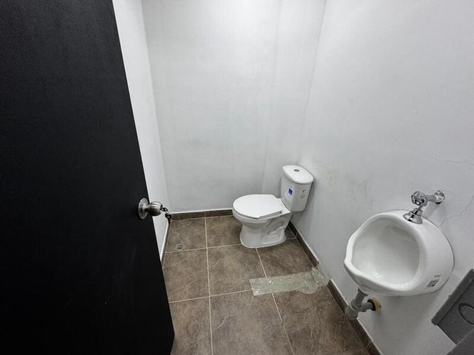 Local en arriendo en La Esmeralda, Itagüí, 238 m² · foto 11 de 12