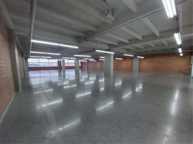 Local en arriendo en El Poblado, Medellín, 466 m² · foto 13 de 21