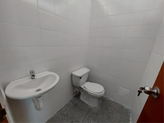 Local en arriendo en El Poblado, Medellín, 466 m² · foto 16 de 21