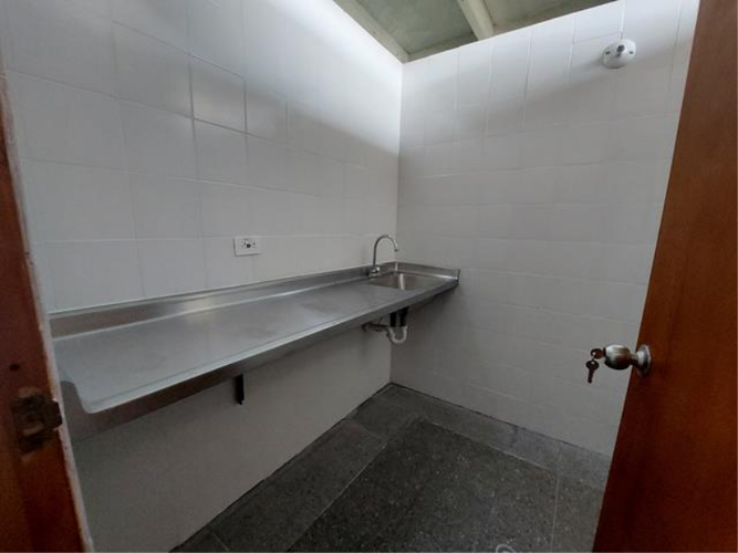 Local en arriendo en El Poblado, Medellín, 466 m² · foto 18 de 21
