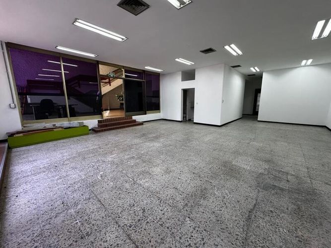 Local en arriendo en San Fernando, Envigado, 130 m² · foto 2 de 12
