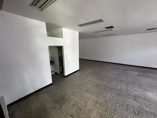 Local en arriendo en San Fernando, Envigado, 130 m² · foto 4 de 12