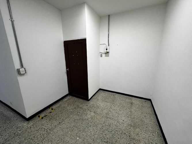 Local en arriendo en San Fernando, Envigado, 130 m² · foto 10 de 12