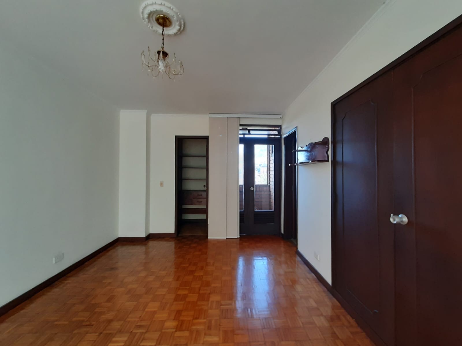 Apartamento en venta en La Candelaria, Medellín · foto 6 de 18