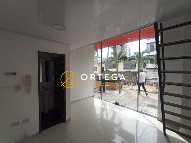 Local en arriendo en Parque Recreacional El Lago, Floridablanca, 17 m² · foto 7 de 7