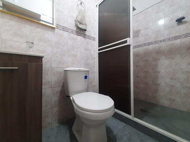 Casa de 5 alcobas en venta en Manrique Oriental, Medellín, 168 m² · foto 22 de 24
