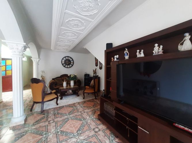 Casa de 5 alcobas en venta en Manrique Oriental, Medellín, 168 m² · foto 9 de 24