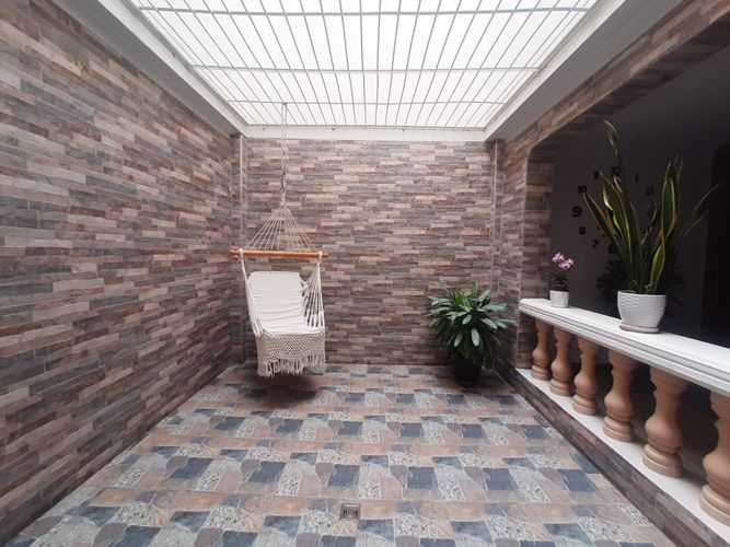 Casa de 5 alcobas en venta en Manrique Oriental, Medellín, 168 m² · foto 14 de 24