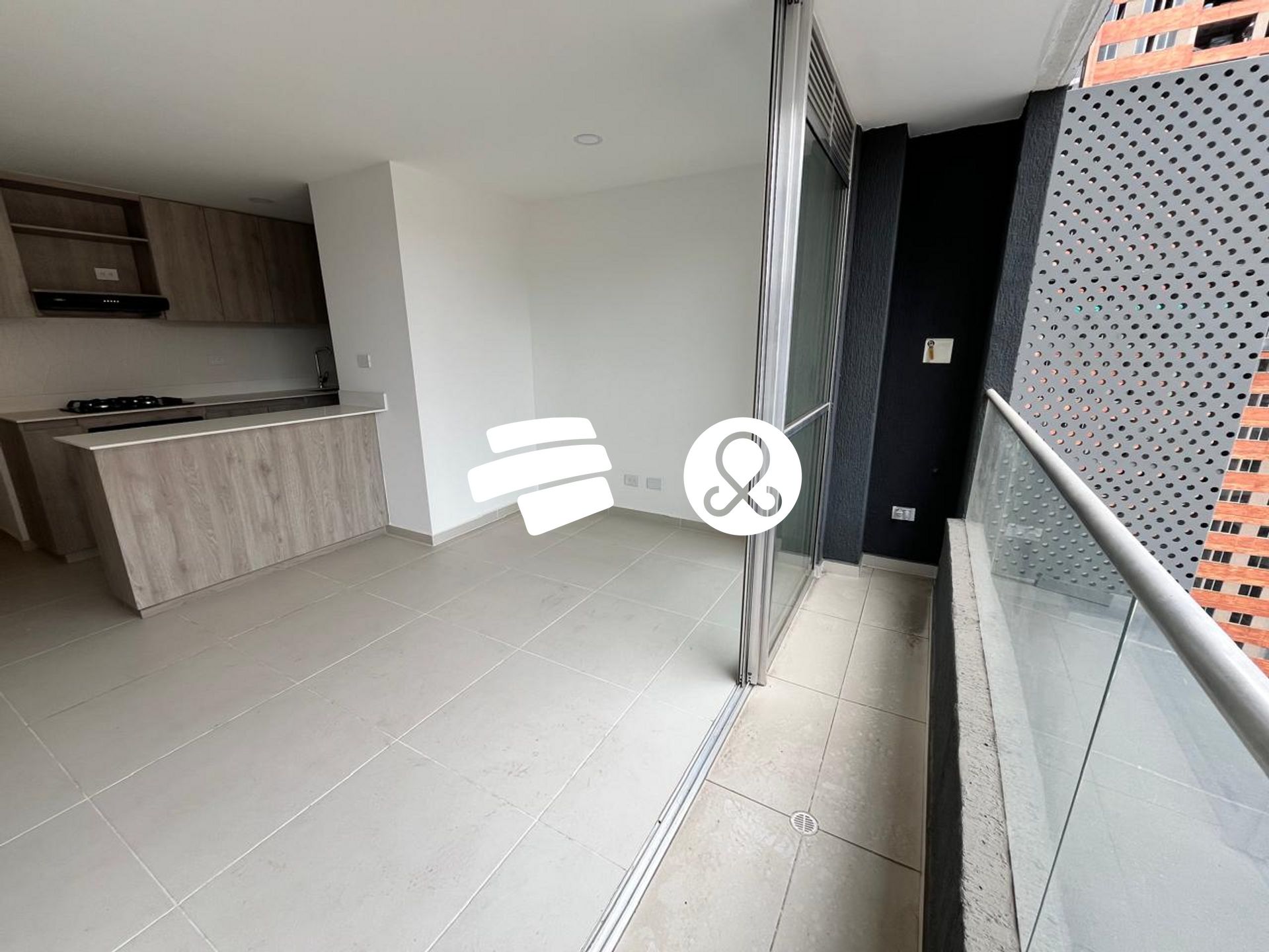 Apartamento en venta en Zona Industrial No. 1, Itagüí · foto 2 de 13