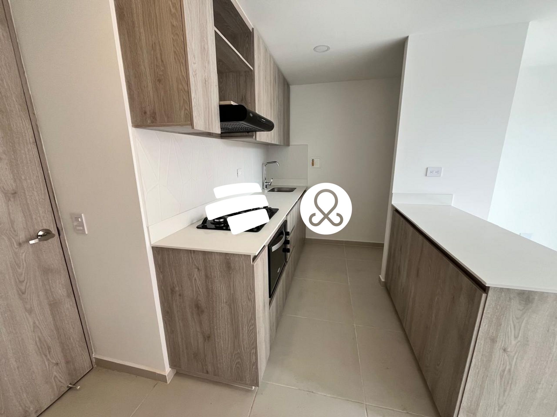 Apartamento en venta en Zona Industrial No. 1, Itagüí · foto 4 de 13