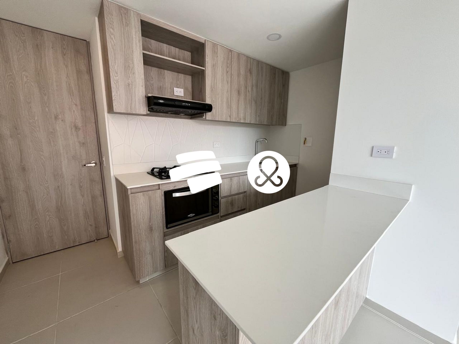 Apartamento en venta en Zona Industrial No. 1, Itagüí · foto 5 de 13