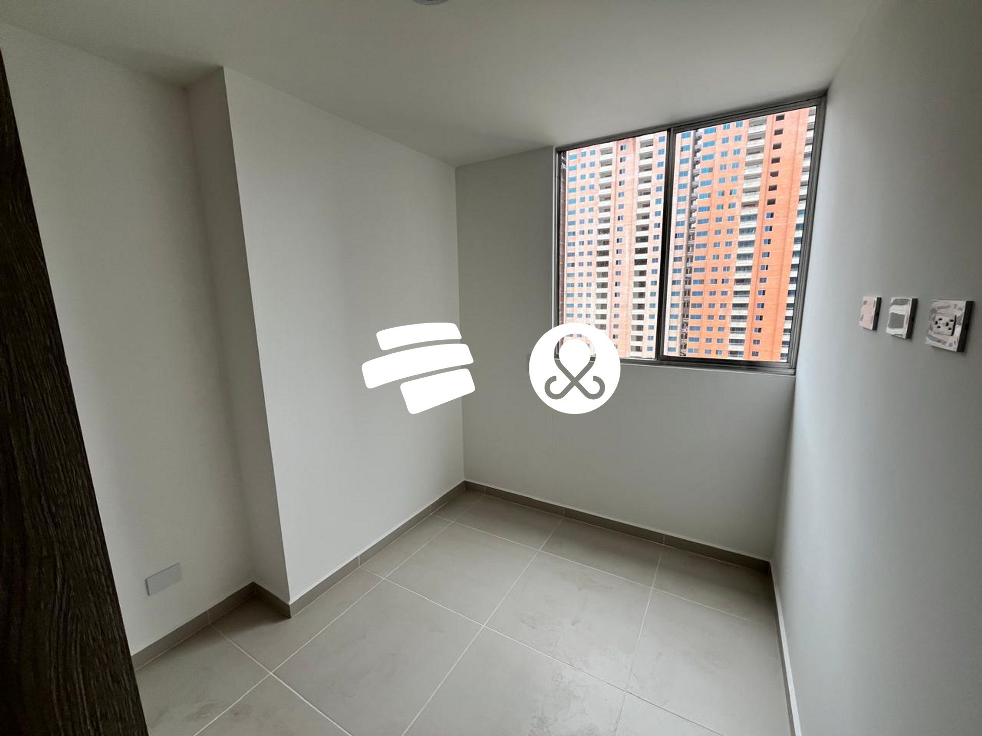 Apartamento en venta en Zona Industrial No. 1, Itagüí · foto 9 de 13