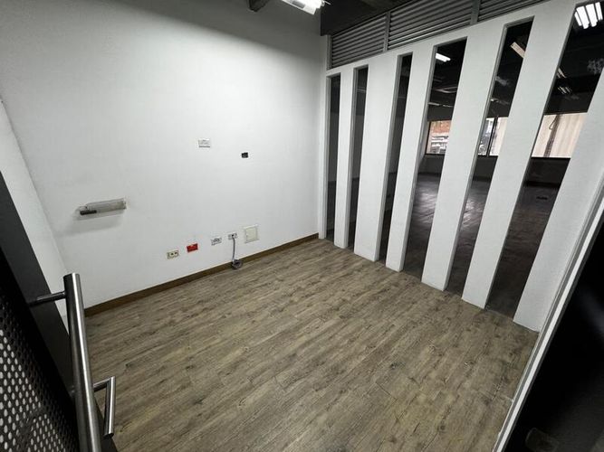 Local en arriendo en San Fernando, Envigado, 660 m² · foto 19 de 23