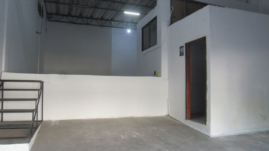 Bodega en arriendo en Abajo, Barranquilla, 160 m² · foto 2 de 5