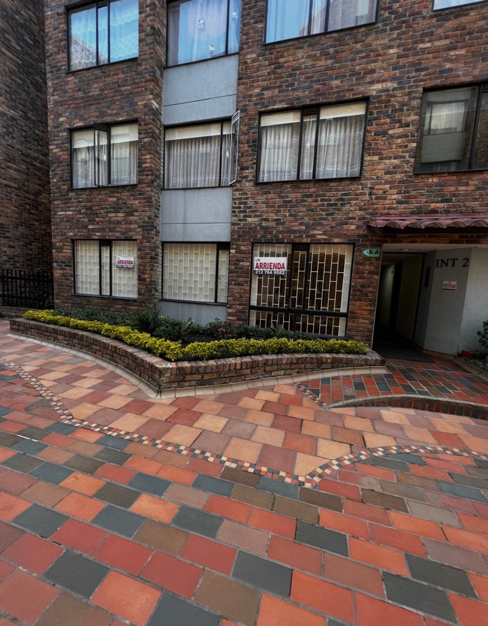 Apartamento en venta en Villas De Aranjuez, Bogotá · foto 3 de 13