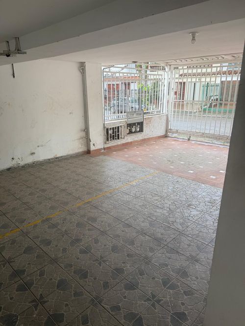 Edificio en venta en Camino Real, Cali, 377 m² · foto 3 de 17
