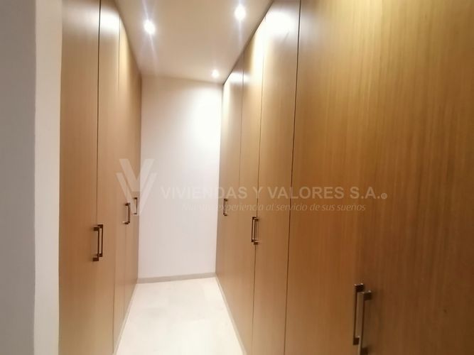 Apartamento de 3 alcobas en venta en La Floresta, Los Patios, 173 m² · foto 5 de 18