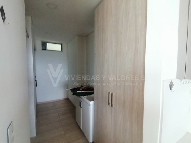 Apartamento de 3 alcobas en venta en La Floresta, Los Patios, 173 m² · foto 15 de 18