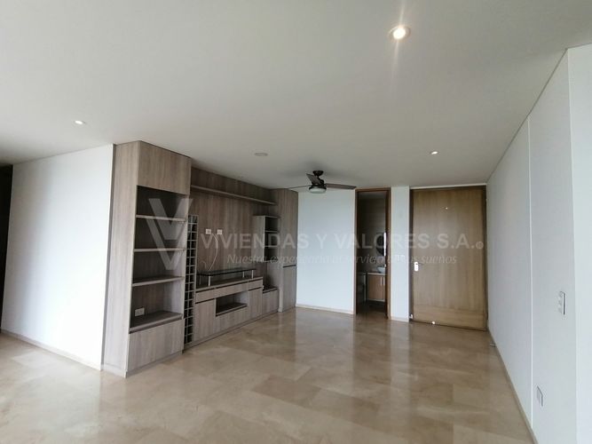 Apartamento de 3 alcobas en venta en La Floresta, Los Patios, 173 m² · foto 10 de 18