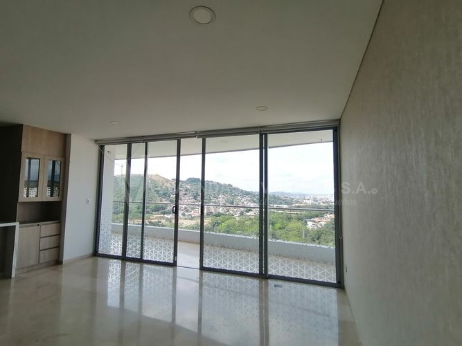 Apartamento de 3 alcobas en venta en La Floresta, Los Patios, 173 m² · foto 8 de 18