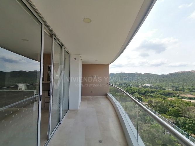 Apartamento de 3 alcobas en venta en La Floresta, Los Patios, 173 m² · foto 17 de 18