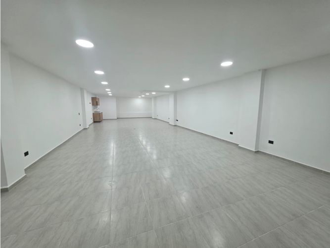 Local en arriendo en Belén San Bernardo, Medellín, 200 m² · foto 10 de 11