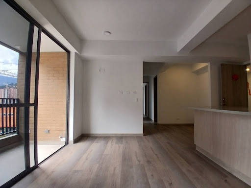 Apartamento en arriendo en Ciudad Del Río, Medellín · foto 5 de 24