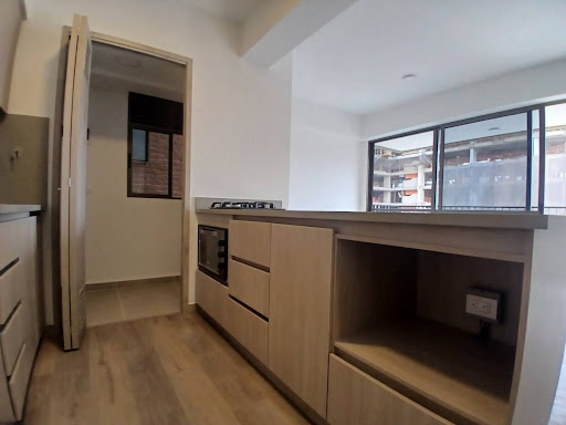 Apartamento en arriendo en Ciudad Del Río, Medellín · foto 8 de 24