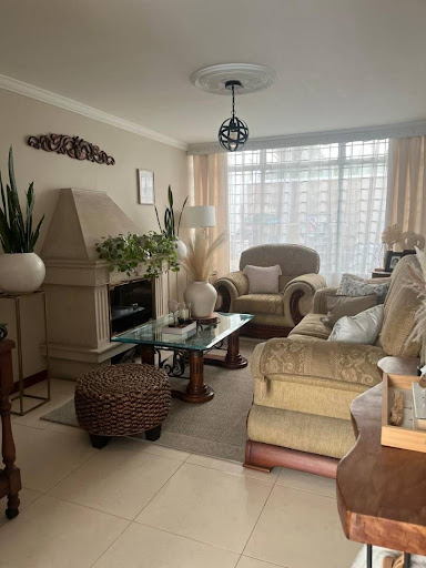 Casa en venta en Fontibon, Bogotá · foto 2 de 23
